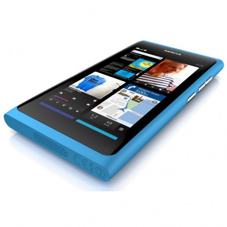 Nokia N9 - Vedere din fata/ dreapta/ jos