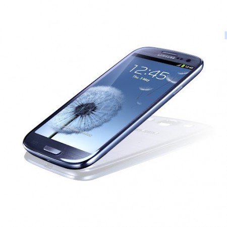 Samsung Galaxy S III - Vedere din fata/ dreapta