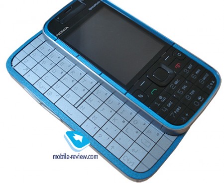 Nokia 5730 XpressMusic - Vedere din fata/ stanga, deschis